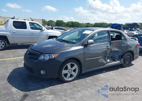 2013 Toyota Corolla S z USA, uszkodzony, nr VIN 2T1BU4EE6DC051104